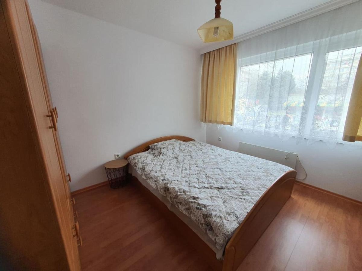 Апртамент Чайка Бл.17 Varna Exterior photo